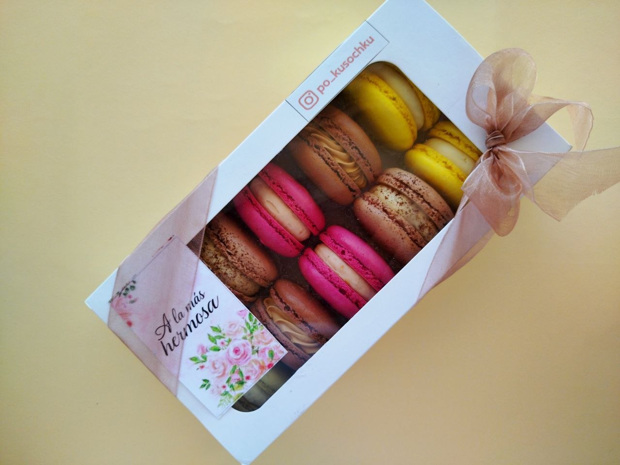 10 Macarons